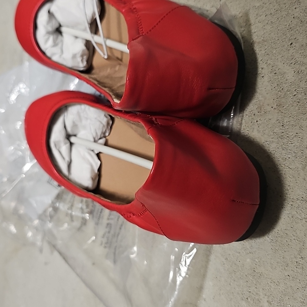 Nwt Red Women's Ballet Flats - Picture 4 of 4